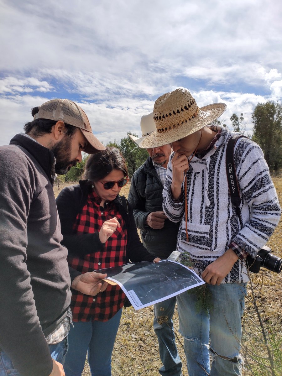menosdosgrados's tweet photo. Este fin de semana estuvimos en #SierraFría #Ags identificamos áreas y actividades para el manejo forestal sostenible que contribuyan con el almacenamiento adicional y permanente de #carbono y la reducción de emisiones #GEI https://t.co/s6S9cKifFg
