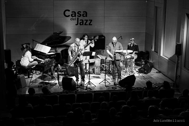 DiItaliani's tweet photo. BANDO RESIDENZA D’ARTISTA
DAL 3 AL 6 SETTEMBRE  2020 PRESSO LA CASA DEL JAZZ DI ROMA
🔸Riservata ai soci MIDJ regolarmente iscritti, under 35 anni
https://t.co/Xkx32uVDhu https://t.co/B0QgN62L1Y