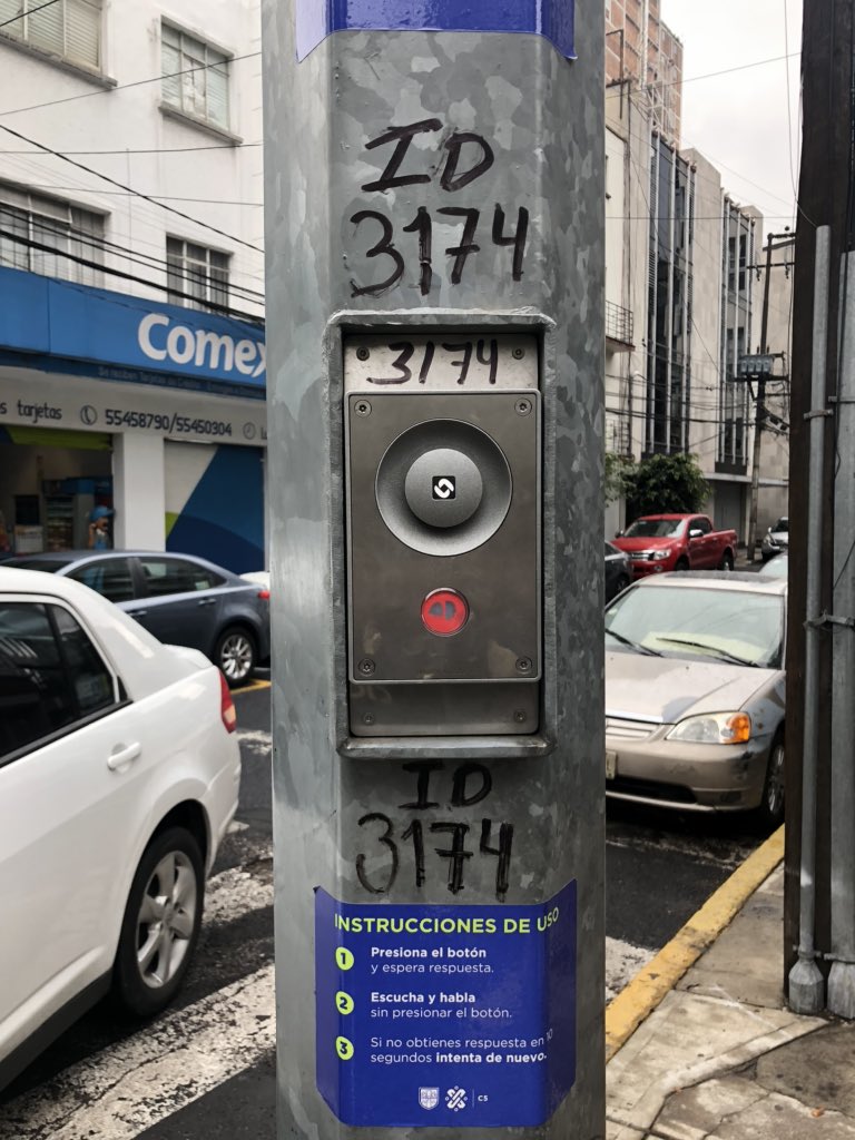 perezpollito's tweet photo. @C5_CDMX el altavoz ubicado en la esquina de Gauss y Ejército nacional con el ID 3174 en la colonia anzures , no sonó, nunca suena. Favor de revisar gracias https://t.co/rBspTXM0cJ