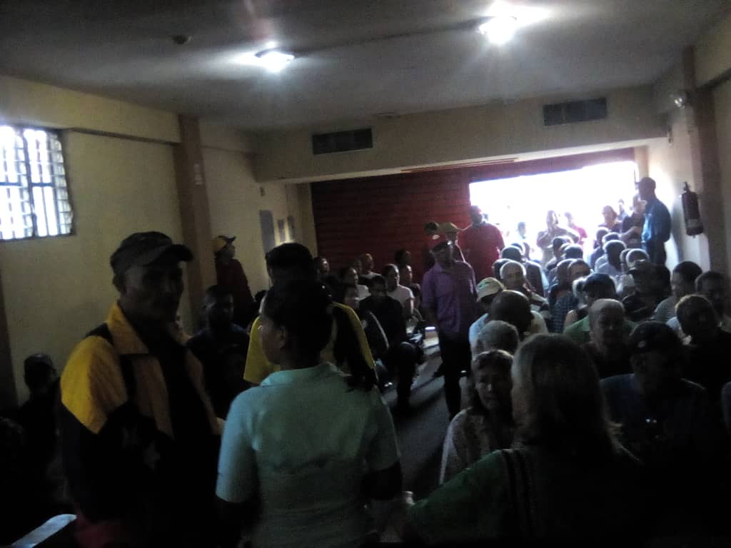MjpRSNaguanagua's tweet photo. La Misión Jóvenes de la Patria Robert Serra Carabobo Municipio Naguanagua Activo en la Jornada de este Domingo en el Proceso de Carnetizacion del Partido PSUV #SacaTuCarnet
@nicolasmaduro @partidopsuv @erickdjuventud @mayesocialista @mjprobertserraoficial https://t.co/UUi7XLZEtt
