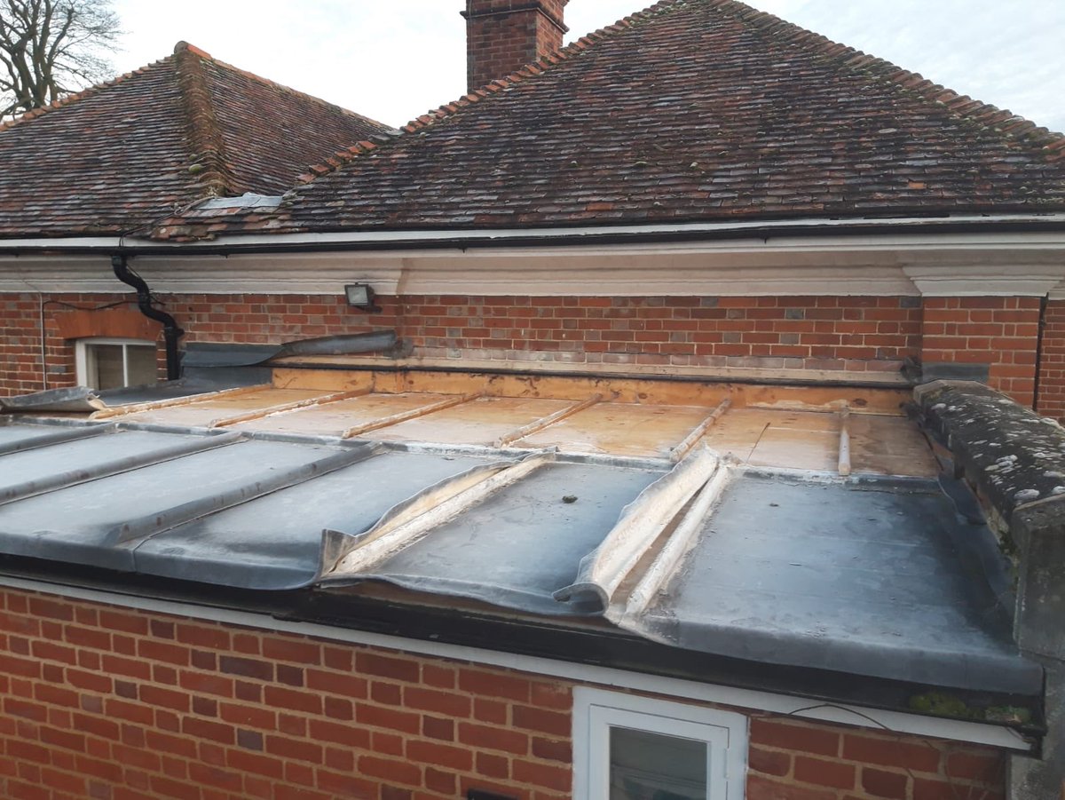 Gamekeeper10's tweet photo. scumbags decided they would f*** up a roofs last night, it only 21:00🙄
We didn’t know they stashed it over the road and decided to come back at 07:15 to collect😡
I gave chase but stopped when they pulled out onto the main road near RTC🙄 They smashed their own window 🙊 https://t.co/73KDRYaEze