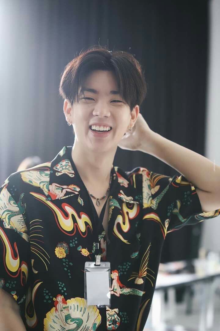 maestro_hyunjin's tweet photo. #Offjumpol #happyoffday HAPPY BIRTHDAY, OFF 🎁🎊🎉🎂🎈 https://t.co/mMRxu2whAD