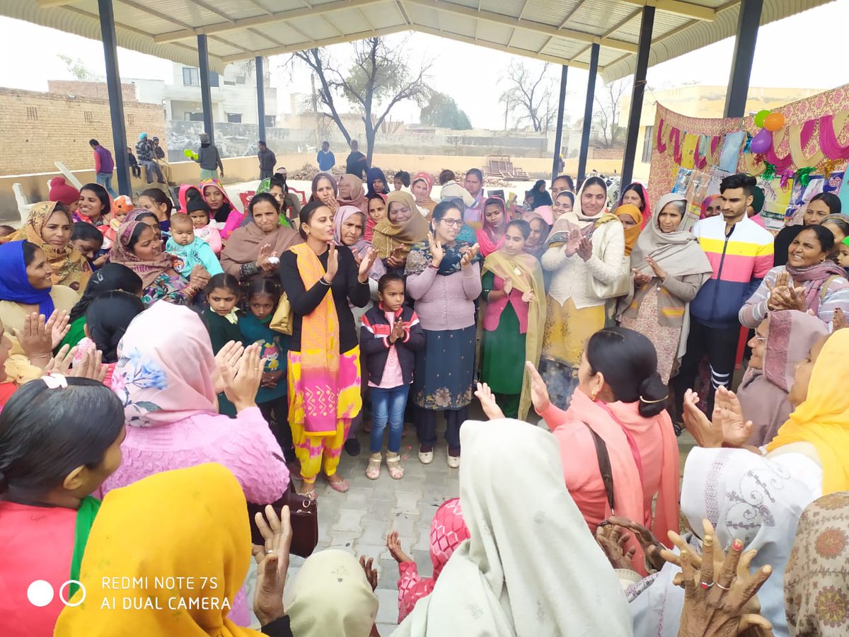 CdpoShri's tweet photo. #BBBP 
#WCD
 Block Malout 
Shri Muktsar Sahib
Celebrating new born baby girls lohri in vill Alamwala and vill Baam https://t.co/nGABXH9pWl