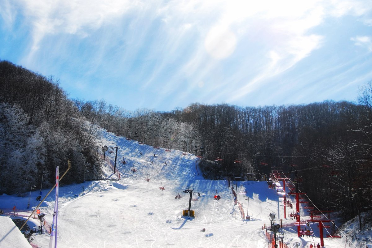 Visit Gatlinburg (@travelgburg) on Twitter photo With winter temps finally arriving, <a href="/OberGatlinburg/">Ober Mountain</a> announced the reopening of Tennessee’s only Ski and Snowboard Area. Mogul, Upper Bear, Cub Way, Castle Run and Ski School opened with a 12”-24” base. obergatlinburg.com/all-things-sno… #MLKDay With winter temps finally arriving, <a href="/OberGatlinburg/">Ober Mountain</a> announced the reopening of Tennessee’s only Ski and Snowboard Area. Mogul, Upper Bear, Cub Way, Castle Run and Ski School opened with a 12”-24” base. obergatlinburg.com/all-things-sno… #MLKDay