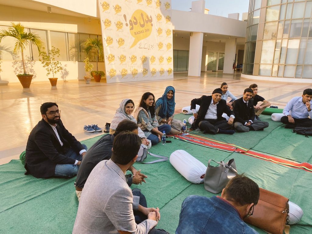 SamarHOfficial's tweet photo. Sharing some more photos from our #executivebaithak on Sat with @AsadEhmed @zoyazakii @ZarrarKhuhro @samramuslim @the_sami_rehman @Dawn_News @BekaarFilms @WalnutCommunications @MutaherKhan #branding #digitalmedia #media #BusinessGrowth #startups #SMEs #msmes https://t.co/LPgjbnzFv0
