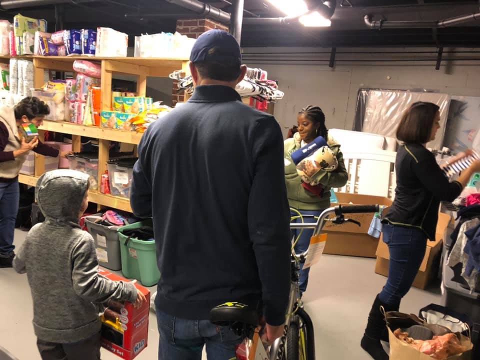 Butterworth_Jef's tweet image. In honor of Dr. Martin Luther King, Jr’s legacy of service, 26 Metro West Citizens of Georgia Power volunteers spent their holiday helping out @_childrenshaven. #gapowerfulservice. #wehelpbecauseitshome