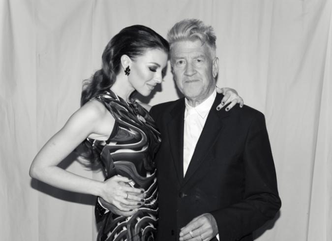 diane_selwyn's tweet photo. On this #DreamyMonday let us cherish the pure magic @DAVID_LYNCH and @Chrysta_Bell made together.
#ThisTrain #SomewhereInTheNowhere
#GordonCole #TammyPreston
#TwinPeaks #TheReturn https://t.co/yxYWph3Q5d