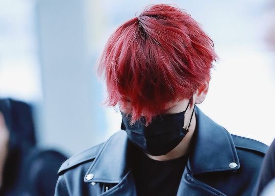 92HYUNNIE's tweet photo. red haired baekhyun ... i miss you so much ㅠㅠㅠㅠ https://t.co/XwaZLXORp9