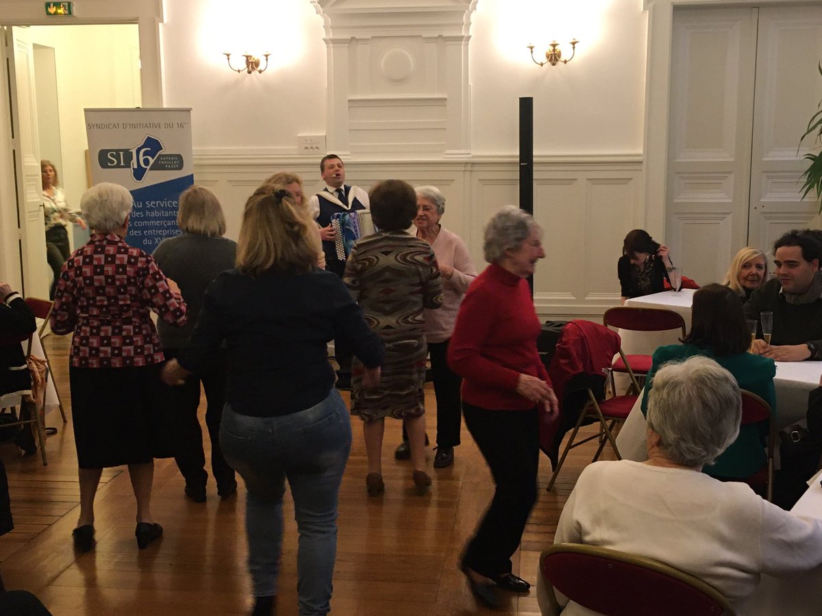 PierreGaboriau's tweet photo. La bonne humeur et la convivialité avaient investi la @mairiedu16 cet après-midi pour notre traditionnelle galette des rois du @levillage16. Toujours très heureux de retrouver nos aînés lors de ce moment si chaleureux. #jaimemon16 https://t.co/vARfBAR29Y
