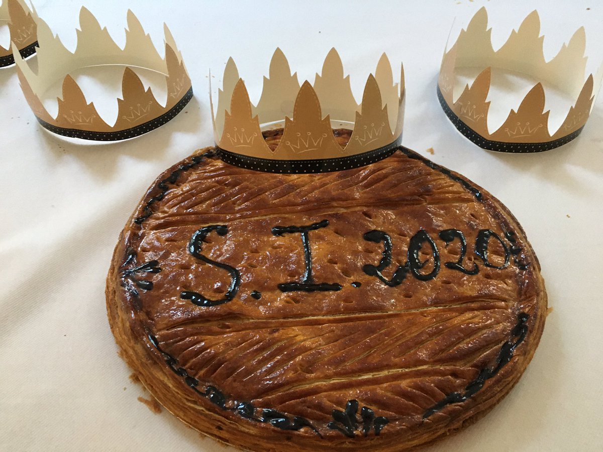 PierreGaboriau's tweet photo. La bonne humeur et la convivialité avaient investi la @mairiedu16 cet après-midi pour notre traditionnelle galette des rois du @levillage16. Toujours très heureux de retrouver nos aînés lors de ce moment si chaleureux. #jaimemon16 https://t.co/vARfBAR29Y