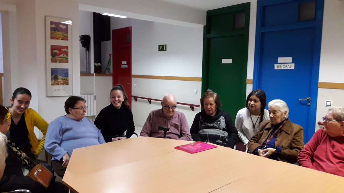 RYvoluntarios's tweet photo. Acción Social. Proyecto: Centros de día Valleluz https://t.co/3mOOvKDe9m