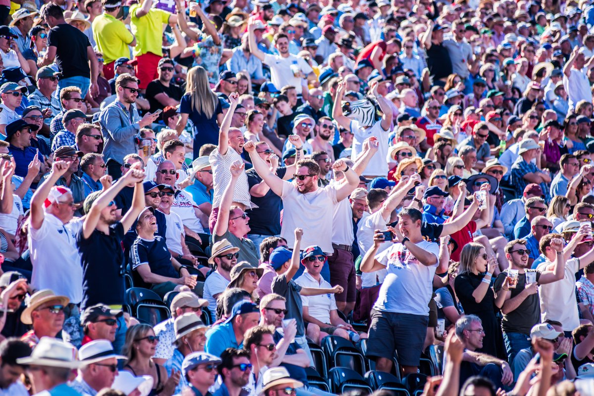 EmiratesOT's tweet photo. This #BlueMonday, we're throwing it back to our favourite moments of 2019 at @lancscricket 🌹
A #CWC19, #Ashes and our #EOTXmas parties, it was certainly a year to remember 🔥
We're ready 2020 👊 https://t.co/IJB8n9LJtt