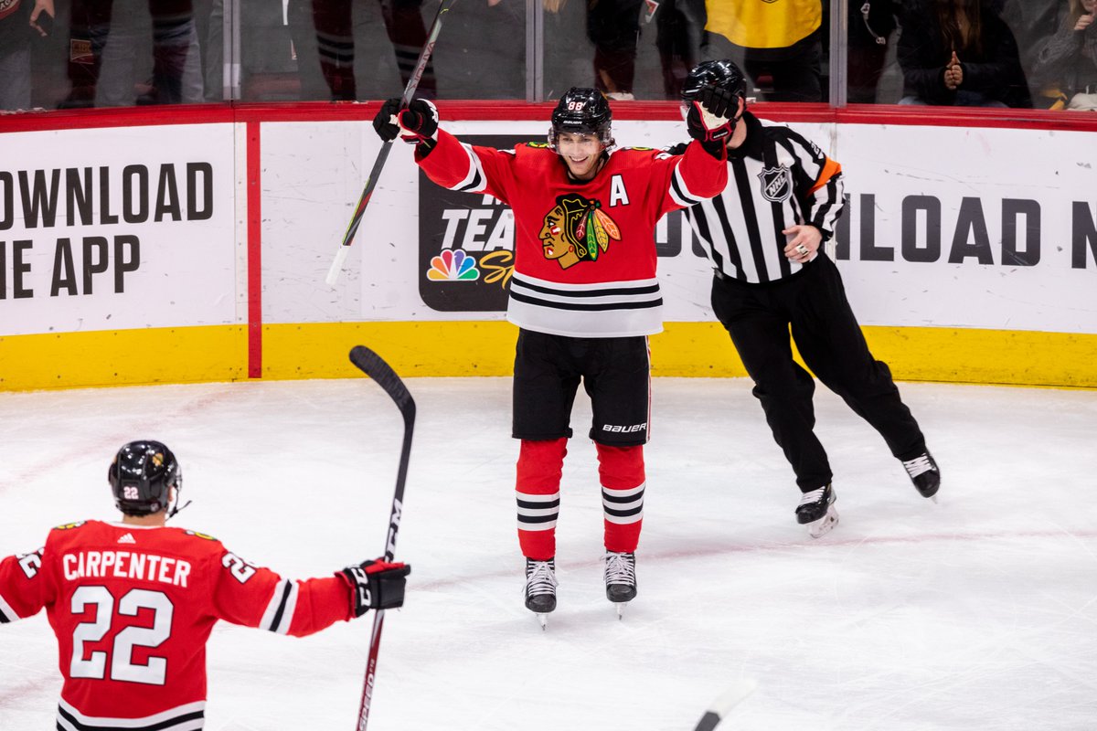 NHLBlackhawks's tweet photo. Still smiling 😊

#1Kane https://t.co/3mwPuZXvZv