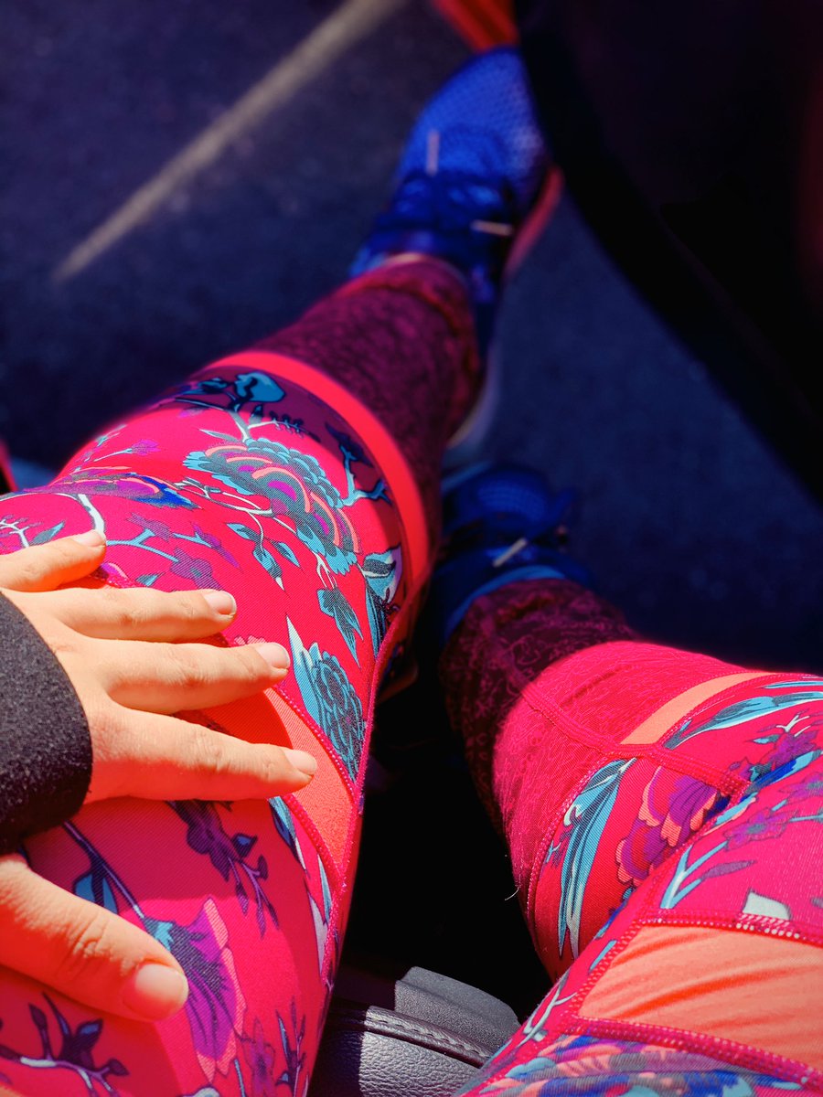 BOOST4Maddie's tweet photo. You can’t spell cellulite without “u lit” 🔥 #onlegs @OldNavy @adidas @BoostedStripes #leggings #leggingsoftheday #oldnavy #oldnavyactive #activewear #adidas #ultraboost #huskies #boostedstripes #plussize #plussizefitness #workout #MondayMotivaton #MondayVibes #workoutmotivation https://t.co/PkmDml9P79
