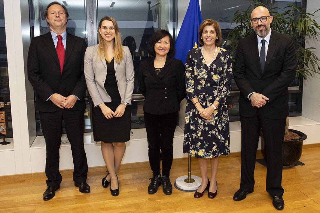 SKyriakidesEU's tweet photo. Delighted to meet @CancerLeagues for substantive discussion on key issues of cancer prevention, access to medicines &amp; patient support, all important facets of #EUCancerPlan. Together we can make a difference. https://t.co/q1SxUXZqIH