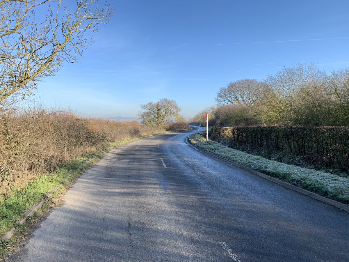tvprp's tweet photo. Very icy roads in rural @TVP_Aylesbury this morning. Another frost forecast tonight.
Please slow down and take extra care on the roads when the temperature falls.
Pic.1 -Station Road, Quainton
Pic.2 -Collision at the location
Pic.3 -MicroClimate hiding sheet ice
#P0916 #P6168 https://t.co/oJlIRUaQPs