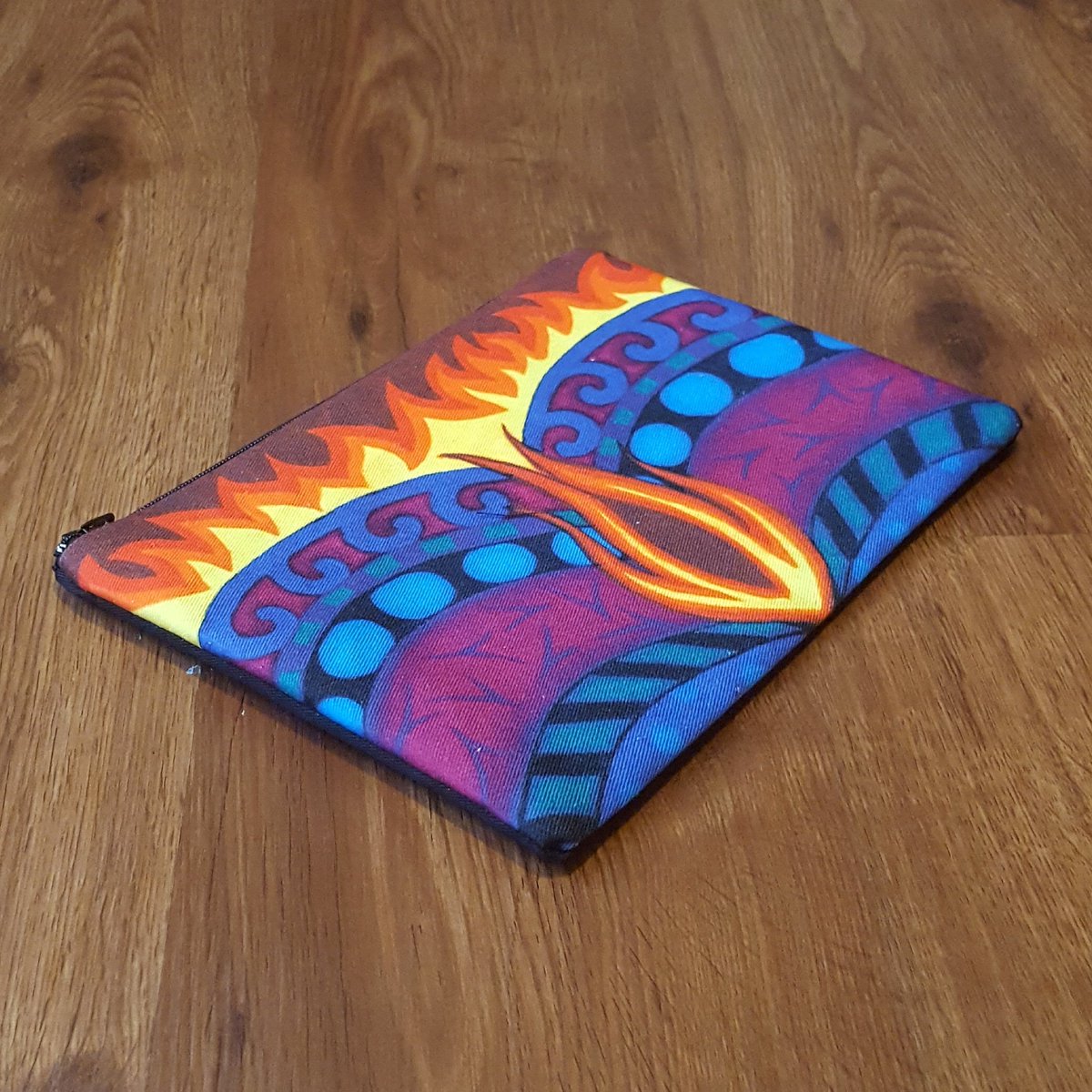 #uniquegifts for the #fiery #women in your life 💞
#feminineart #feministart #pouch #gift #gifts #femaleartist #artforsalebyartist #handmade #handmadewithlove #handmadegifts #purseaddict #makeupbag #bagsandpurses #makeupbags #valentinesgiftideas #art #cute etsy.com/listing/664200…