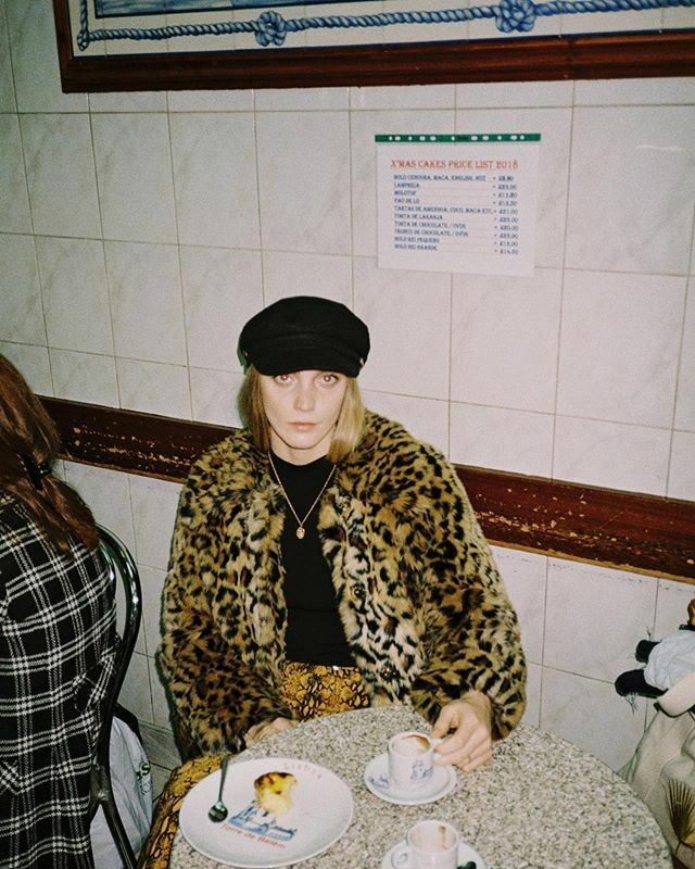 When you feeling burnt out and all you want is shots of bica’s and copious amounts of freshly baked pastéis de nata’s ☕️🥮 #35mm ift.tt/38th5tF