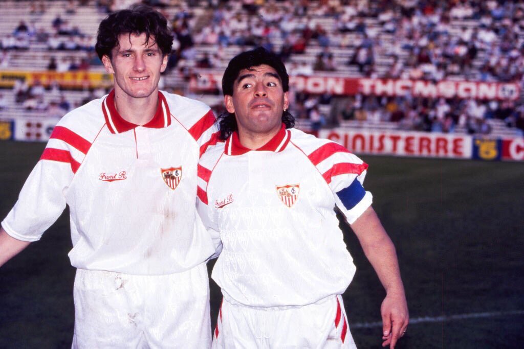 Memoria Sevillista on Twitter: "Davor Suker y Diego Armando Maradona, dos  genios del fútbol que vistieron la camiseta sevillista #SevillaFC… "