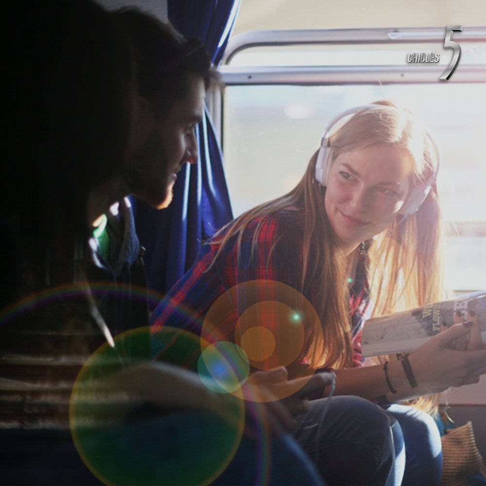 ChiclesFiveES's tweet photo. Organizar un viaje como excusa para pasar más tiempo con uno de tus amigos (crush).😏 #ProhibidoArrepentirse #ChiclesFive https://t.co/xX76oV9ove