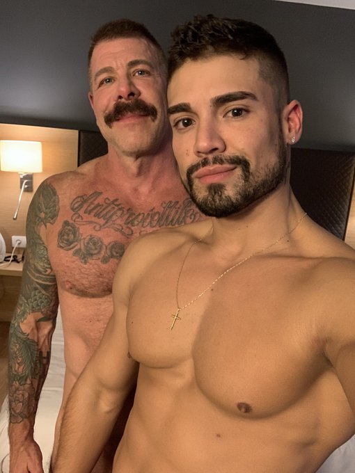 Esta semana no te pierdas los v&iacute;deos con el sexy Daddy @RoccoSteeleNYC el verdadero Monster Cock! 🤤 lo<a href="/tag/valencia"class="tags"><span>#valencia</span></a><a href="/tag/onlyfans"class="tags"><span>#onlyfans</span></a>