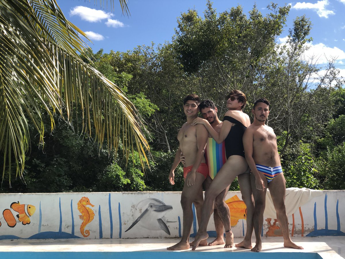 urieljcz's tweet photo. #twitterLGBTQ
#TeamEditorial
@medicengualbi @LuisMontPop
❤️ https://t.co/8pSh922uCo