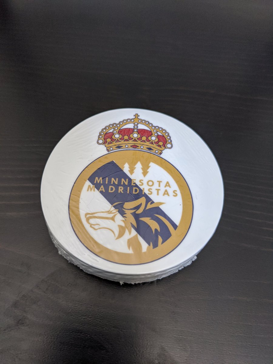 MNMadridistas's tweet photo. You want this scarf and sticker? Order your MN Madridistas scarf with this link below!!!!!! 

https://t.co/vaR6fLQK1P https://t.co/s5DtU63FI4