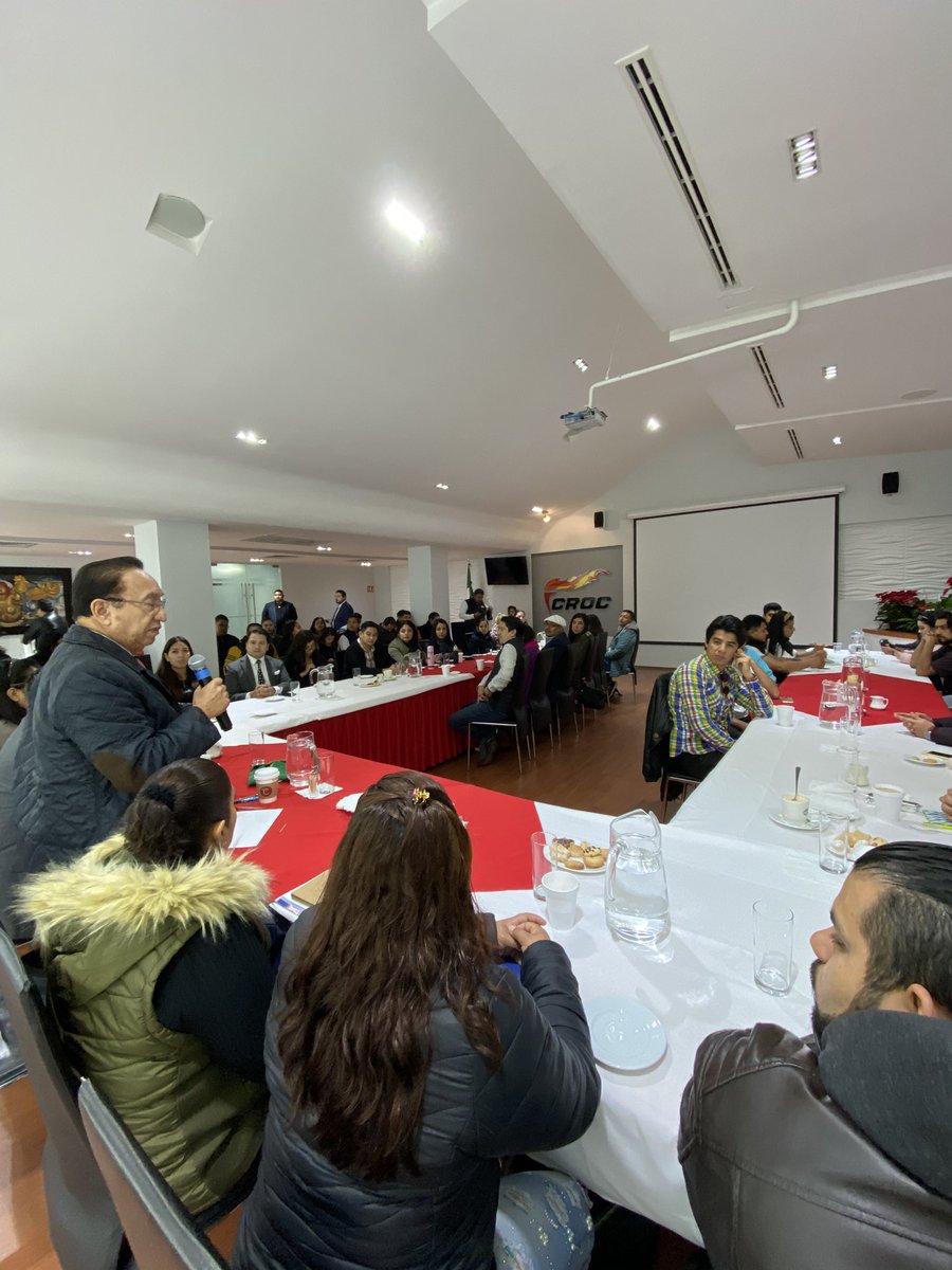 CROC_Nacional's tweet photo. #JóvenesCROC | Esta mañana, nuestro líder nacional, el Dip. Isaías González Cuevas se reúne con jóvenes de la #CDMX y del Área Metropolitana para hablar de emprendedurismo, de comunicación, de política, de sindicalismo y de la Agenda 2020 de la #CROC. https://t.co/EGSKUf2wKF