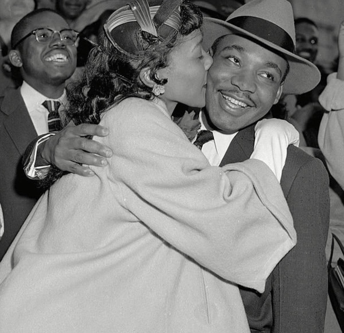 LQSanJose's tweet photo. “Faith is taking the first step even when you don’t see the whole staircase”- Dr. Martin Luther King, Jr.

#martinlutherking #mlk #mlkday #civilrights #freedom #hotellife #instatravel #happiness #siliconvalley  #holiday #traveling #community #peace #sanjose https://t.co/pwmDYmQOUE