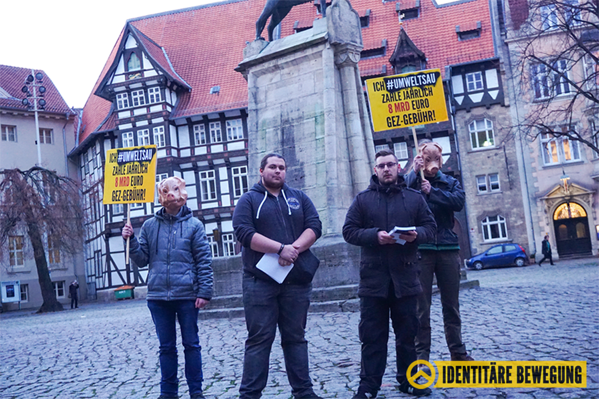 IB_Nds's tweet photo. Auch in Braunschweig waren identitäre Aktivisten auf der Straße, um auf die ideologische Verfilzung der öffentlich-rechtlichen Medien aufmerksam zu machen. Mitmachen unter: https://t.co/N6vTaRGgfF

#Umweltsau #WDR #Rundfunkbeitrag #Braunschweig https://t.co/nK6oGvnATu