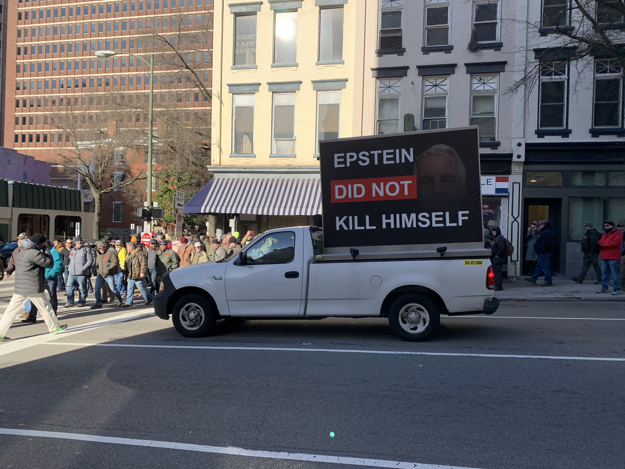 Virginia 2nd Amendment Gun Grab Protest Happening Now and Some Folks Came Fully Armed and are Open Carrying – See Screen Grabs Inside EOvnjUpVAAEMSJe