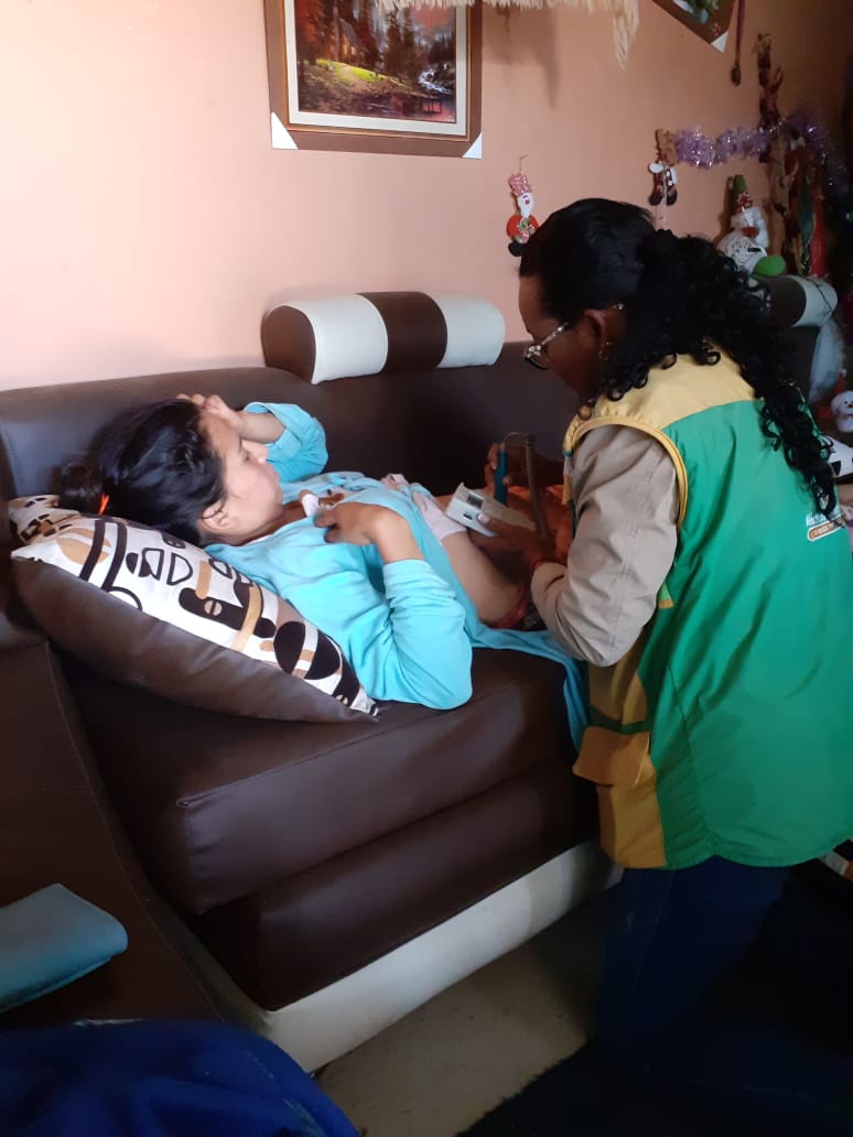 Salud_Napo's tweet photo. #Cayambe | El Centro de Salud Ascázubi, realiza visitas domiciliarias a grupos vulnerables gracias a la estrategia #MédicoDelBarrio #SaludParaTodos https://t.co/Jwy7sFTPXO
