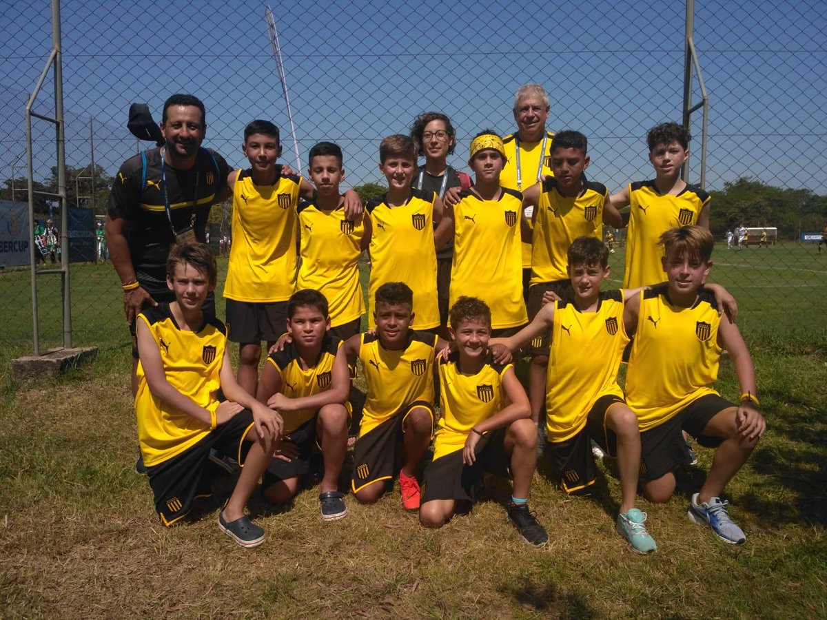#Sub12 | Hoy por la mañana <a href="/FormativasCAP/">PEÑAROL | Formativas</a> venció 3 a 0 a Gremio con dos goles de Julio Dager y otro de Tomas Albin por <a href="/Ibercup/">IberCup (At 🏠)</a>.

⚽ Te dejamos la transmisión completa del encuentro 👇

📹 bit.ly/37c12R5