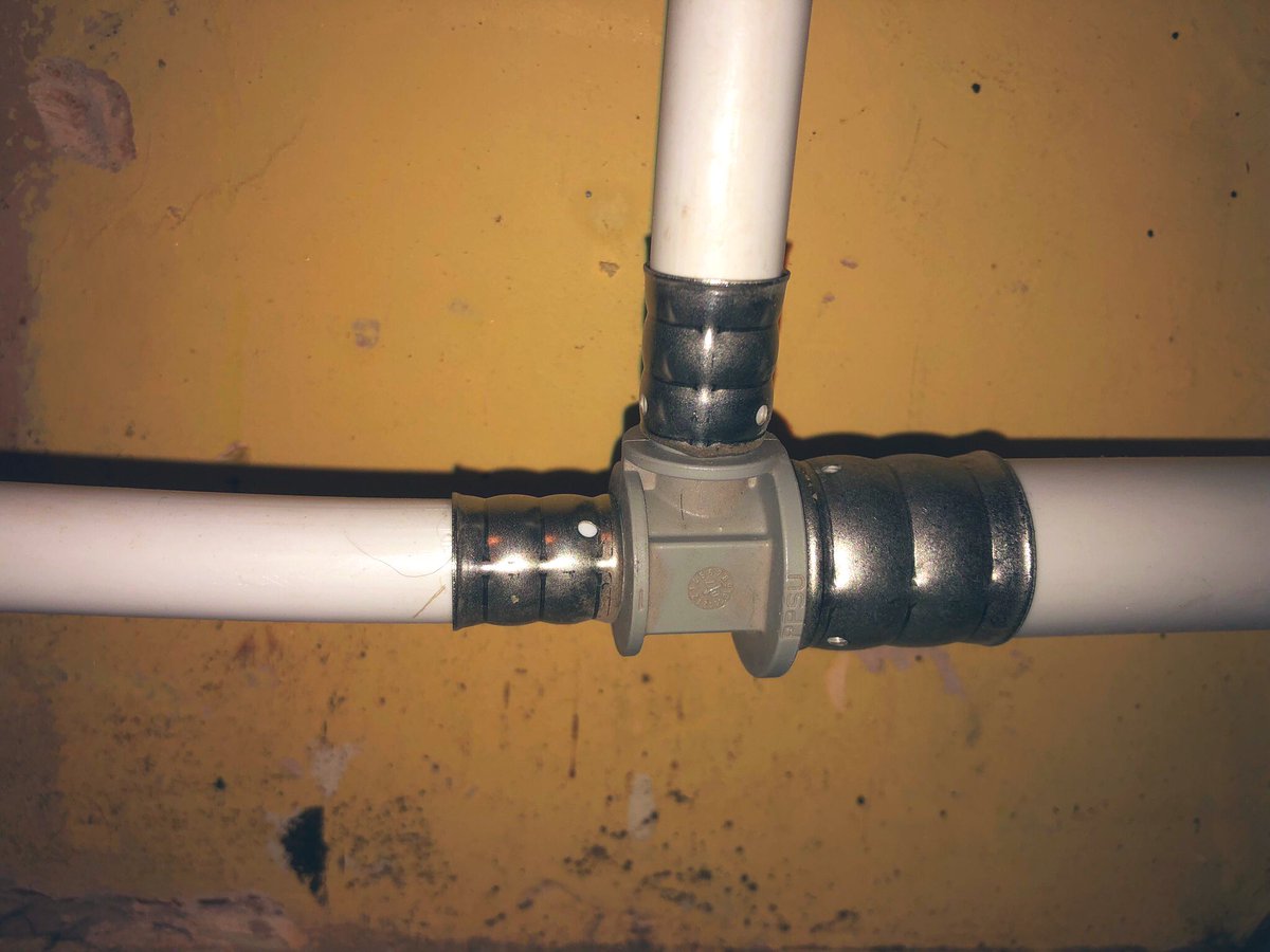 Hancocknbrown's tweet image. Uponor vs @multipipeltd at the weekend... I must say multipipe uses thicker metal and is my preferred fitting