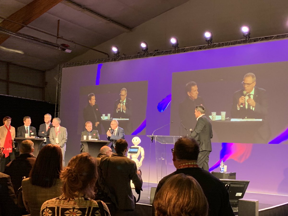 VillageCAalv's tweet photo. #M2ACCI Lancement des vœux économiques @MulhouseAgglo au complexe sportif de PSA à #Mulhouse @GroupePSA .. beau démarrage 👍@FabianJORDANm2A @Laurent_RICHE @CCICampusAlsace @G_Stimpflin https://t.co/2GdoxXtcJf