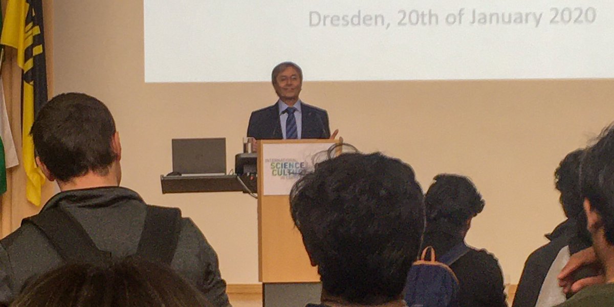 DRESDEN_concept's tweet photo. Chairman Müller-Steinhagen is presenting the alliance DDc and its aims: #cooperating in research, #joining forces, and #sharing facilities and knowledges over borders of disciplines and nations: the #DresdenSpirit
#ScienceUnlimited https://t.co/EZQLV2vyvT