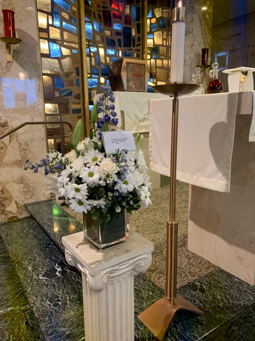 theLandofKoz's tweet photo. Special Thanks to @DaysFan28 for sending these flowers that I placed on the alter for the mass at my husband's funeral, and for being there because YOU know exactly what I am going through and will continue to go though! #Days #Fans2Friends #KateFan4Life https://t.co/03DzGFThsB