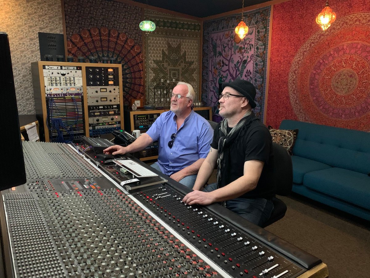 John_Norum's tweet photo. What an honor to work with the best producer and engineer in the world again (Dokken, "Face the Truth", "Another Destination", etc.)! Thank you Wyn and Peer, you guys are the best!/ John🎸#JohnNorum #WynDavis #PeerStappe #newalbum Photo credits: Total Access Recording Studios https://t.co/GgZJFvgefh