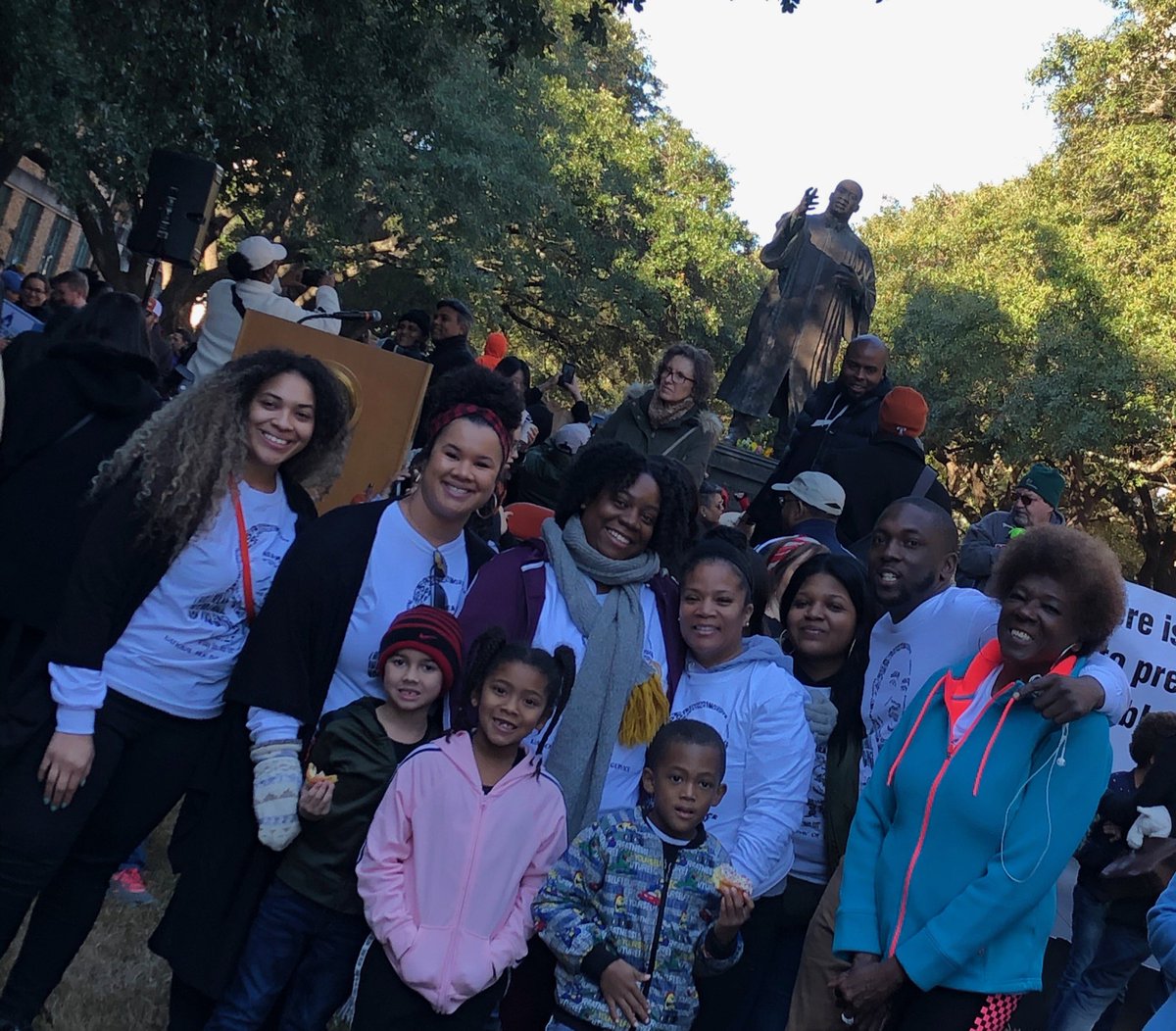 The NETwork ATX (@thenetworkatx) on Twitter photo <a href="/TheNETworkATX/">The NETwork ATX</a> #transformingourfuture #MLK #DayOfService #DayOnNotOff #theNetworkdayofservice <a href="/TheNETworkATX/">The NETwork ATX</a> #transformingourfuture #MLK #DayOfService #DayOnNotOff #theNetworkdayofservice