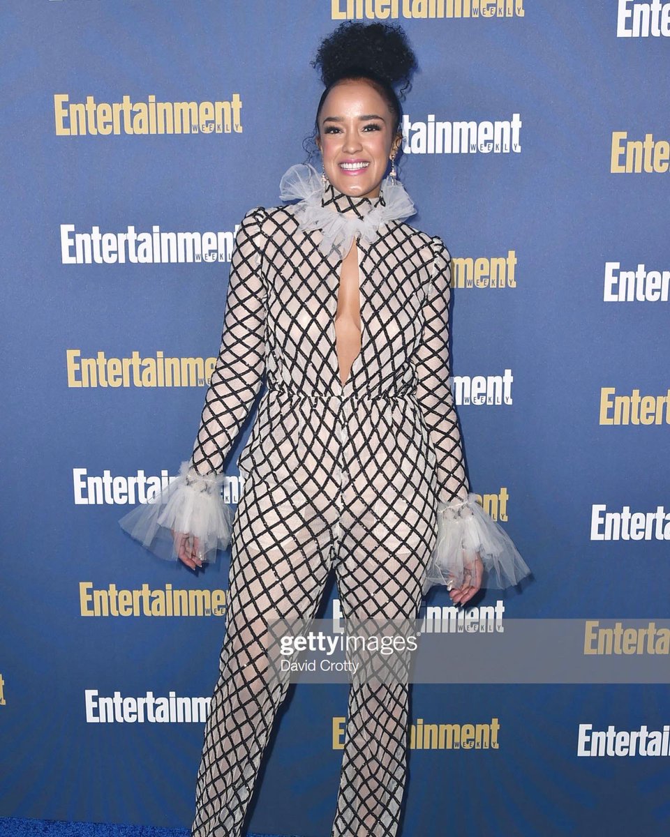 bahiawatson's tweet photo. i call this look: glam clown! at the entertainment weekly pre-SAG party wearing this extraordinary #narces piece. thanks for the fun @EW x @HandmaidsOnHulu ✨✨✨ https://t.co/6PfjHD1AZX