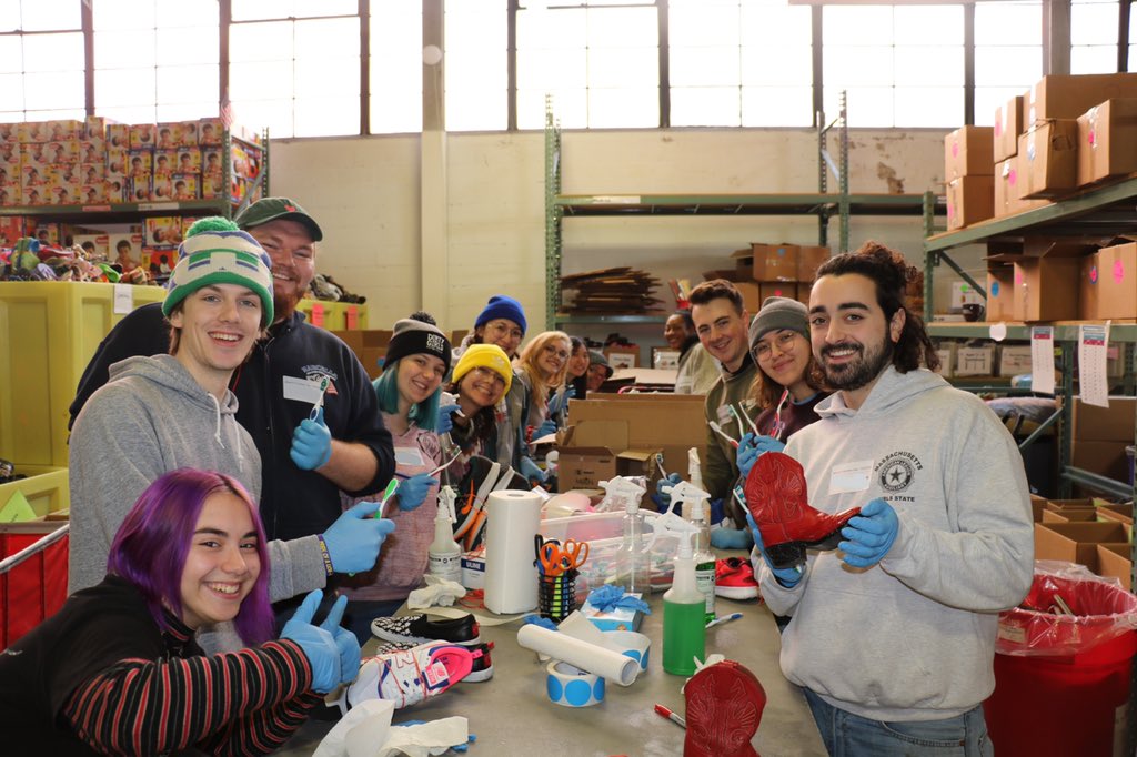 Cradles to Crayons Massachusetts tweet media