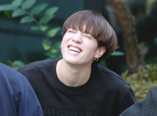 Jeon Jungkook, nothing shows your babie state better than your devastating smile. I get lost in the pure joy it exudes.