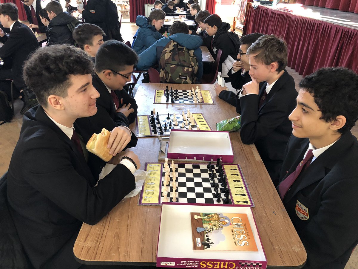 OnslowStAudreys's tweet photo. Inter- house Chess tournament is underway for 2020! ♟@robertbird1978 https://t.co/ZeLtLZgjkV
