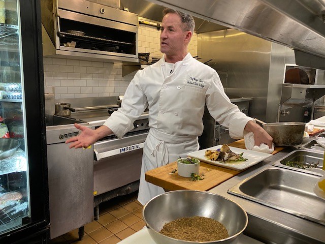 nerdsandbeyond's tweet photo. Get Chef Wayne Elias' Celebrity Favorite Recipe Here! @CateringCrumble https://t.co/eI4bxg4gwA https://t.co/lWv7jenoSw