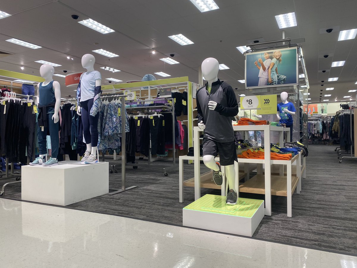 maddspresto's tweet photo. I’m proud to announce, as of today I have been promoted to Style Team Leader at #T1534 !!!

Im also so proud of my team for yet another successful brand launch #allinmotion  #DBO’s #target #worksomewhereyoulove @HorvathSeth https://t.co/iljQXUR67N