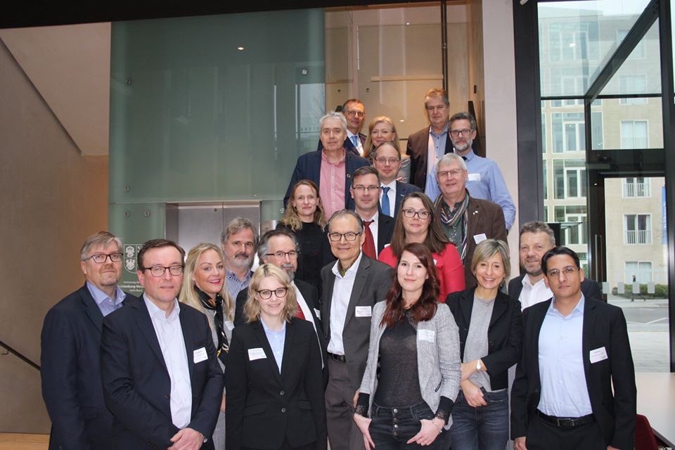 LindaEhnmark's tweet photo. Vestfold og Telemark fylkeskommune, som del av Østlandssamarbeidet, sammen med regioner i Italia, Finland, Norge, Sverige og Tyskland møttes i dag i Berlin for å jobbe for bærekraftig multimodal transport #Scandria #scandriaalliance #scandriacorridor #scandria2act https://t.co/RQ7VUlG6s0