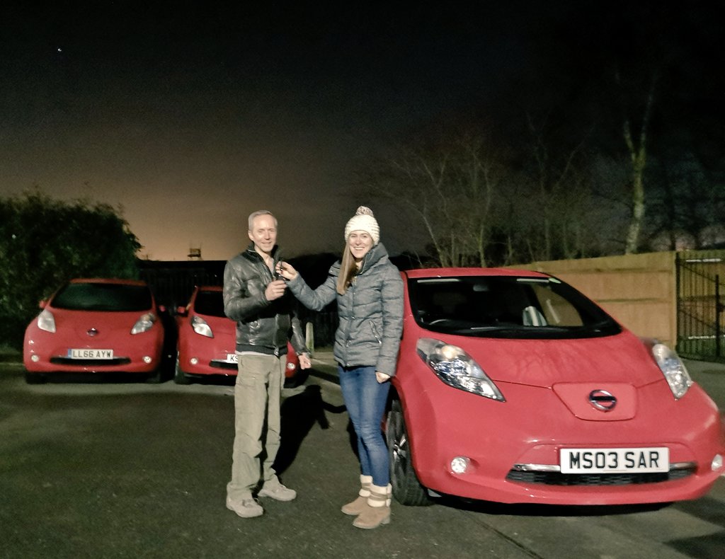 I've handed over another awesome @NissanEV_UK Leaf, Tekna to <a href="/BratleyJulian/">Julian Bratley</a> and his wife this evening, a massive congratulations on your new EV both. Looking at the background, it's going to be a very Leafy week for us 😁👍🏻