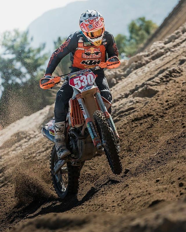 pod_active's tweet image. One of USA&apos;s brightest young Offroad talents, Ben Kelley feeding the ktm450 some throttle ✊
#ProtectedByPOD 
#ProtectionOnDemand 📷 @trevornelsonofficial 🙌 ift.tt/37e6RNO