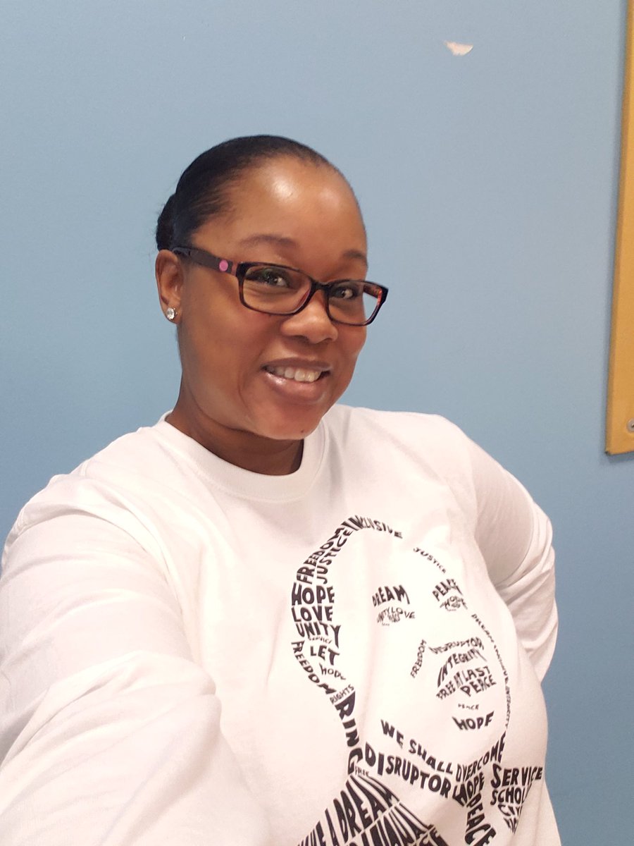 GinaK79's tweet photo. #TheNETworkDayofService #MLKDay #TransformingOurFuture https://t.co/HGTBc4sYgd