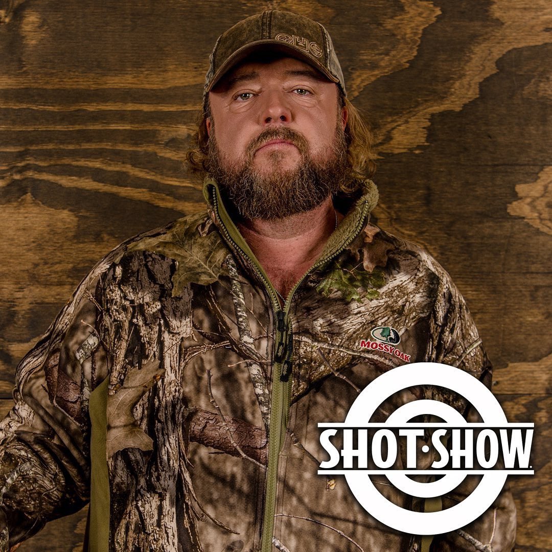 Paramount_Gear's tweet photo. Our good buddy @coltfordmusic wants you to check out the @mossyoak booth this week at @shotshow to see all of the Engineered Hunting Gear on display! 

#paramountoutdoors #alwaysoutside #thereisnooffseason #ehg #mossyoak #shotshow2020 https://t.co/fde1QpdSuE